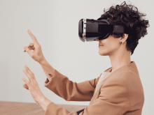 AR和VR头戴式助视器两种技术有什么不同？