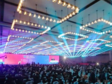 2020世界VR产业大会云峰会在江西南昌开幕