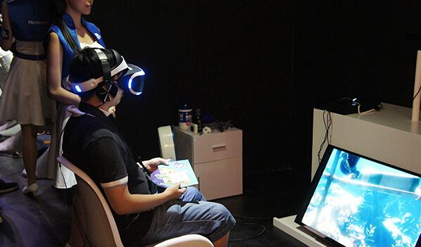 手机3D VR眼镜体验浅谈：真实与虚幻 
